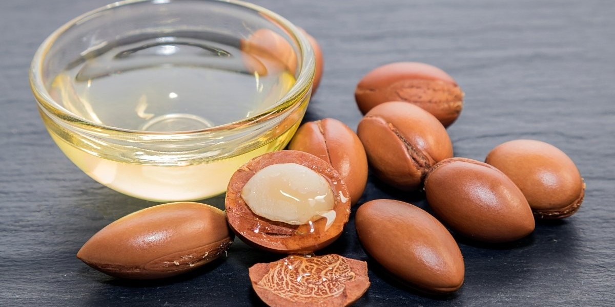 Argan Oil Benefits: The Ultimate Guide to Health, Beauty, and Wellness
